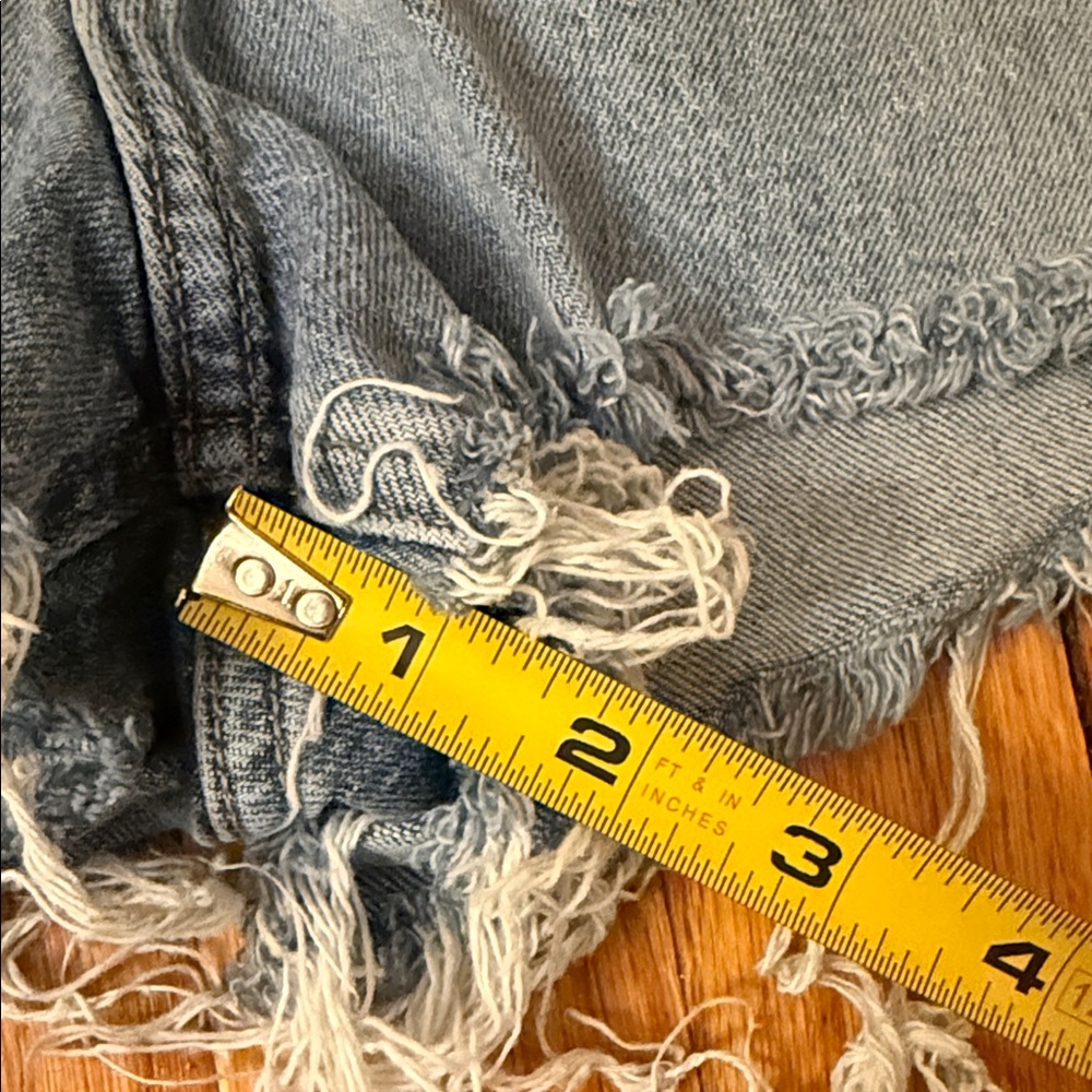BDG Light Wash Distressed Denim Cutoff Shorts - Picture 6 of 6